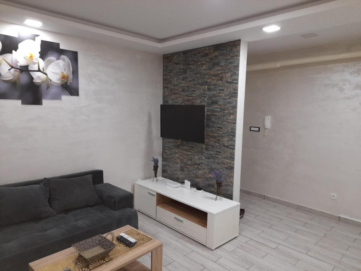 Daca 1 Apartment Belgrad Exterior foto